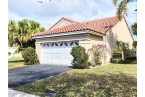 790 Falling Water Rd, Weston, FL 33326, Sold 05/03/22