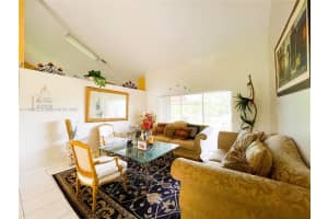 9943 NW 47th St, Coral Springs, FL 33076, Sold 05/05/22