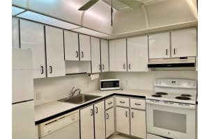 20100 W Country Club Dr APT 1008, Aventura, FL 33180, Sold 03/31/22