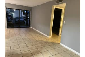 7175 NW 179th St APT 101, Hialeah, FL 33015, Sold 04/29/22