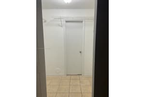 7175 NW 179th St APT 101, Hialeah, FL 33015, Sold 04/29/22
