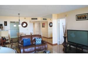 16850 S Glades Dr #8b, North Miami Beach, FL 33162, Sold 04/08/22