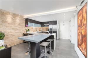 345 Ocean Dr APT 1108, Miami Beach, FL 33139, Sold 03/31/22