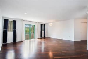 227 Michigan Ave APT 203, Miami Beach, FL 33139, Sold 06/10/22