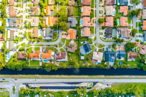 20172 NW 58th Ct, Hialeah, FL 33015, Sold 05/04/22