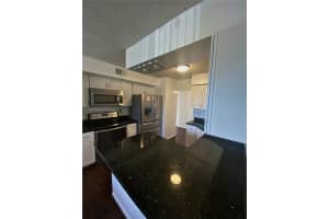 8500 NW 8th St APT 201, Miami, FL 33126, Sold 04/11/22