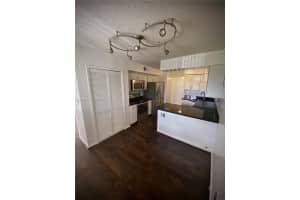 8500 NW 8th St APT 201, Miami, FL 33126, Sold 04/11/22