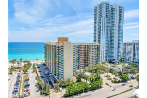 2501 S Ocean Dr APT 320, Hollywood, FL 33019, Sold 04/20/22