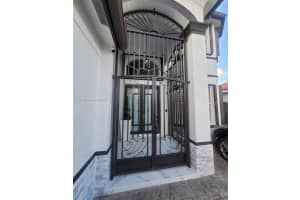 10911 SW 242nd St, Homestead, FL 33032, Sold 04/08/22