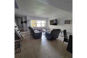 12350 NW 14th Ct, Pembroke Pines, FL 33026, Sold 05/18/22