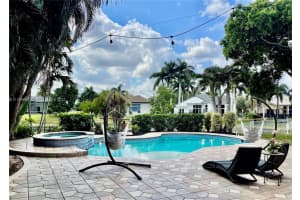 8080 Bermuda Point Ln, Davie, FL 33328, Sold 05/02/22