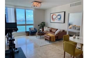 300 S Biscayne Blvd t 1514, Miami, FL 33131, Sold 04/19/22