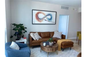 300 S Biscayne Blvd t 1514, Miami, FL 33131, Sold 04/19/22
