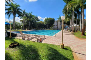 9320 Fontainebleau Blvd APT 110, Miami, FL 33172, Sold 04/27/22
