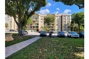 9320 Fontainebleau Blvd APT 110, Miami, FL 33172, Sold 04/27/22