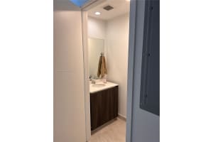 488 NE 18th St #3505, Miami, FL 33132, Sold 10/28/22