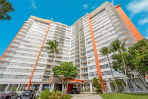 1301 NE Miami Gardens Dr #421w, Miami, FL 33179, Sold 04/08/22