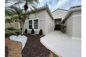 1196 Falls Blvd, Weston, FL 33327, Sold 04/11/22
