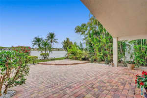 1196 Falls Blvd, Weston, FL 33327, Sold 04/11/22