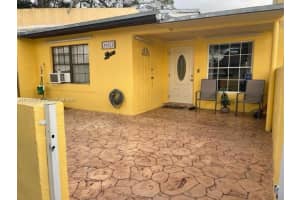 19421 NW 54th Pl, Miami Gardens, FL 33055, Sold 04/26/22