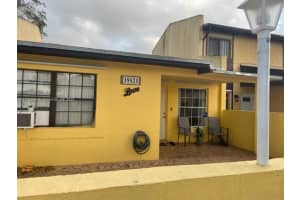 19421 NW 54th Pl, Miami Gardens, FL 33055, Sold 04/26/22