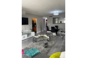 19421 NW 54th Pl, Miami Gardens, FL 33055, Sold 04/26/22