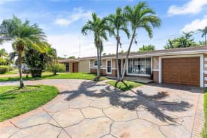 6648 Emerald Lake Dr, Miramar, FL 33023, Sold 04/21/22