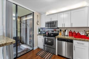 671 NE 195th St #103e, Miami, FL 33179, Sold 04/27/22