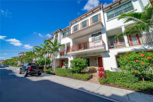 11613 SW 13th Ct, Pembroke Pines, FL 33025, Sold 04/20/22