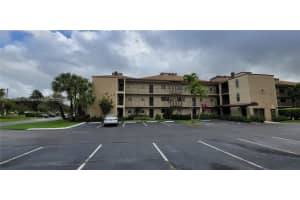 7920 NW 50th St APT 301, Lauderhill, FL 33351, Sold 04/22/22