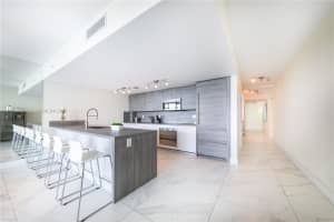 400 Sunny Isles Blvd APT 1005, Sunny Isles Beach, FL 33160, Sold 05/05/22