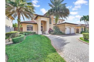 8040 NW 156th Terrace, Miami Lakes, FL 33016, Sold 07/29/22
