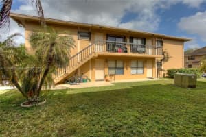 6705 W 26th Dr Apt 13-7, Hialeah, FL 33016, Sold 08/02/22