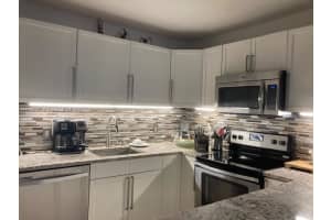 1020 Meridian Ave APT 208, Miami Beach, FL 33139, Sold 05/10/22