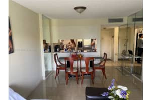 16465 NE 22nd Ave APT 605, North Miami Beach, FL 33160, Sold 04/26/22