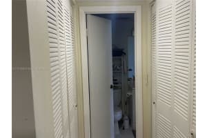 16465 NE 22nd Ave APT 605, North Miami Beach, FL 33160, Sold 04/26/22