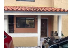 2770 W 62nd Pl APT 103, Hialeah, FL 33016, Sold 03/30/22