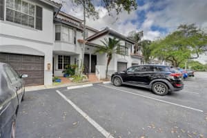 701 SW 148th Ave APT 113, Davie, FL 33325, Sold 05/04/22