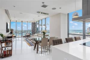 1100 Biscayne Blvd UNIT 2501, Miami, FL 33132, Sold 06/03/22