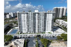 3015 N Ocean Blvd #19a, Fort Lauderdale, FL 33308, Sold 05/09/22