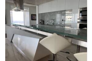 1425 Brickell Ave #65b, Miami, FL 33131, Sold 04/25/23