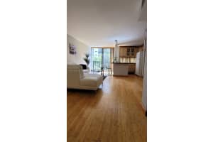 16919 N Bay Rd APT 317, Sunny Isles Beach, FL 33160, Sold 05/09/22