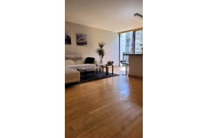 16919 N Bay Rd APT 317, Sunny Isles Beach, FL 33160, Sold 05/09/22