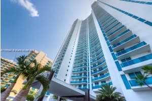 2711 S Ocean Dr UNIT 1006, Hollywood, FL 33019, Sold 04/18/22