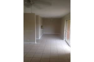 2713 Nw 47th Ter 504, Lauderdale Lakes