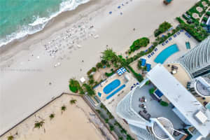 18683 Collins Ave #2406, Sunny Isles Beach, FL 33160, Sold 04/15/22