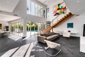 5060 SW 74th Terrace, Miami, FL 33143, Sold 04/28/22