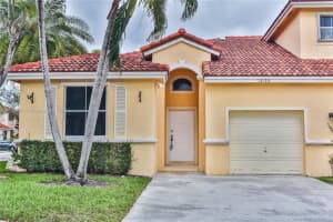 13193 NW 8th St, Pembroke Pines, FL 33028, Sold 04/08/22