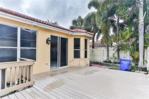 13193 NW 8th St, Pembroke Pines, FL 33028, Sold 04/08/22