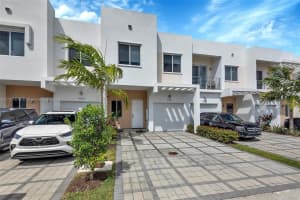 10261 NW 72nd Terrace, Doral, FL 33178, Sold 07/15/22
